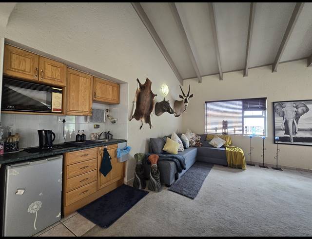 5 BEDROOM HOUSE FOR SALE IN MEYERSDAL